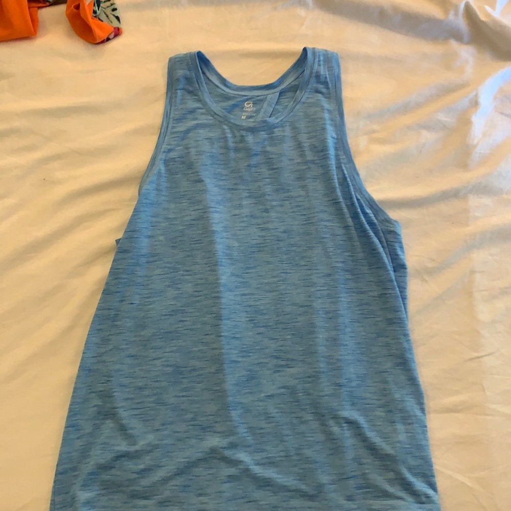 Gap workout tee